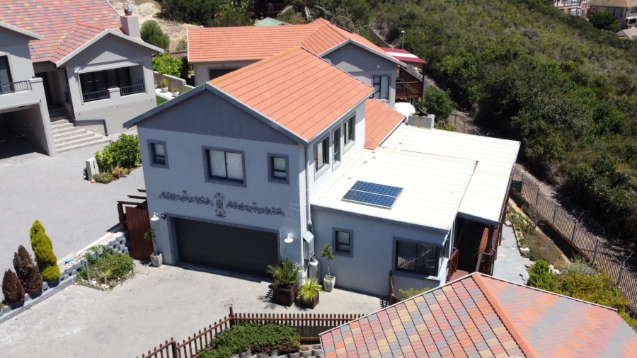 3 Bedroom Property for Sale in Bergsig Western Cape